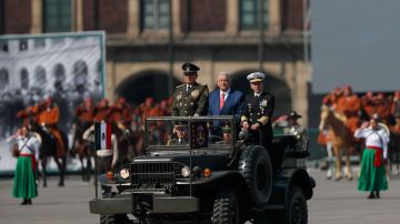 AMLO reivindica creciente rol del ejército durante desfile por el 113 aniversario de la Revolución Mexicana