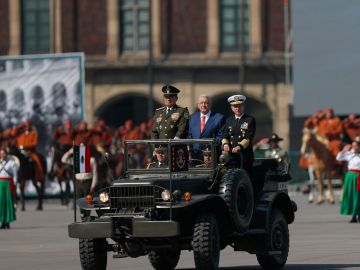 AMLO reivindica creciente rol del ejército durante desfile por el 113 aniversario de la Revolución Mexicana