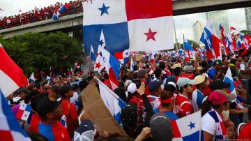Gobierno de Panamá pide "el retorno de la paz social"