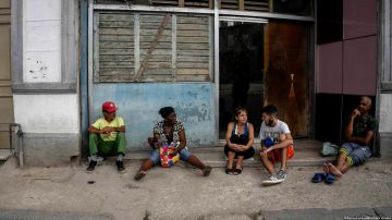 Cubanos protestan por escasez de agua potable en La Habana