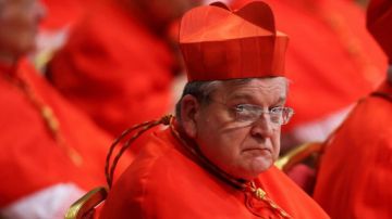 El cardenal estadounidense Raymond Burke ha sido abiertamente crítico con el papa Francisco.