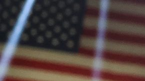 David Benavídez castiga a Demetrius Andrade en su pelea del sábado en Las Vegas.