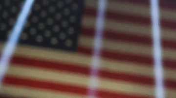 David Benavídez castiga a Demetrius Andrade en su pelea del sábado en Las Vegas.