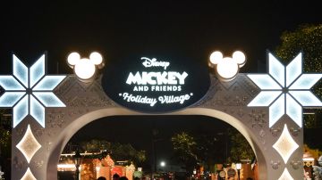 Disney inauguró "Mickey & Friends Holiday Village" en Los Ángeles.