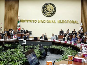 Instituto Nacional Electoral de México llama a políticos a la legalidad ante inicio de precampañas