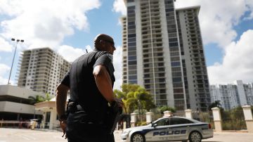 Encuentran a una madre y su bebé muertos tras incendio en apartamento de Florida