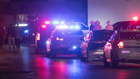 Joven hispano sospechoso por tiroteo en mercado de pulgas de Houston se entregó a la policía