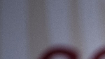 Los críticos de López Obrador afirman que influyó en la salida de León Krauze de Univision.