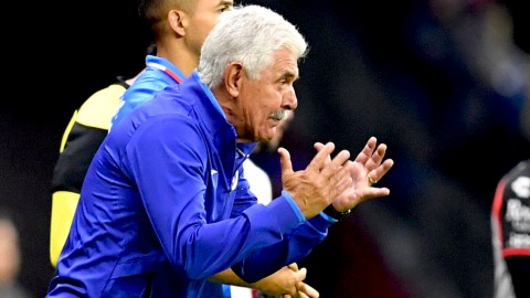 Ricardo Ferretti en su etapa con Cruz Azul.