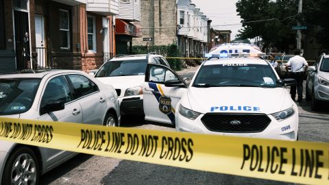 Tiroteo en Filadelfia relacionado con drogas dejó 2 muertos y 5 heridos