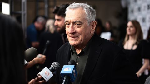 Robert De Niro tuvo el honor de entregar el premio Historical Icon & Creator Tribute.