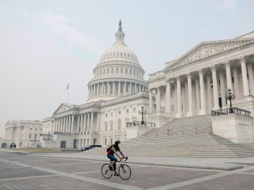 The House of Representatives should take up the bipartisan Prevent Government Shutdowns Act.