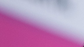 Kenia Os, ha logrado un éxito significativo desde su debut en 2018