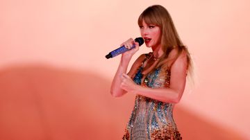 Taylor Swift expresó tener su "corazón destruido" y mencionó tener escasa información.
