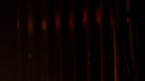 En primera fila se encontraba la pareja del momento: Peso Pluma y Nicki Nicole.