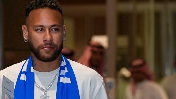 Neymar se encuentra actualmente recuperándose de una operación en su rodilla.