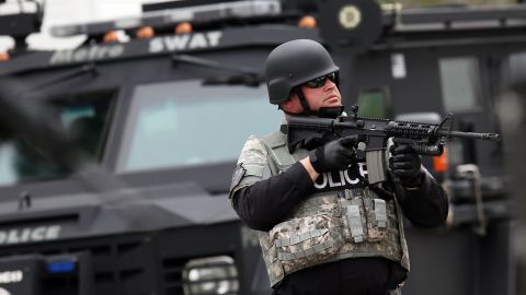 Tres muertos, incluido un agente de policía, durante una toma de rehenes en Austin