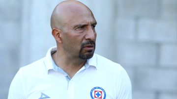Óscar "Conejo" Pérez estuvo cerca de un año en el cargo de director deportivo de Cruz Azul.