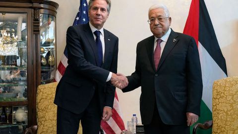 Mahmud Abás pide a Antony Blinken el fin "inmediato" de la "guerra destructiva" contra Gaza
