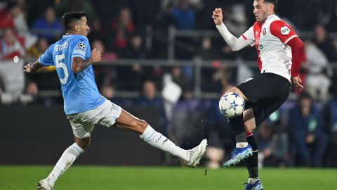 Santiago Giménez se había estrenado hace dos semanas en la Champions League anotando un doblete ante los italianos.