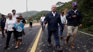 AMLO anuncia plan para reconstruir Acapulco y atender a los afectados en Guerrero por el huracán Otis