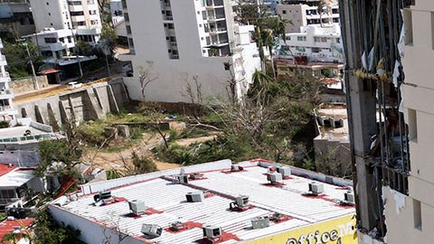 AMLO asegura que en marzo de 2024 habrá 35 hoteles operando en Acapulco tras el paso del huracán Otis