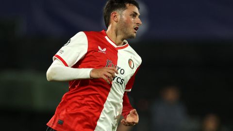 De sus 13 goles esta temporada en la Eredivisie, Santiago Giménez sólo ha marcado uno por la vía de penal.
