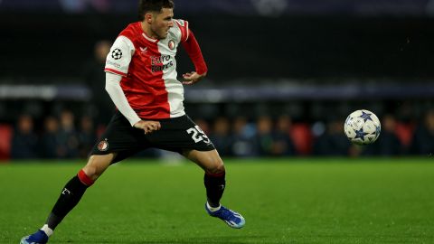 Santiago Giménez tendrá la posibilidad de debutar en el Estadio Azteca.