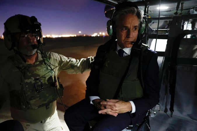Antony Blinken realiza visita sorpresa a Bagdad como parte de su gira por Medio Oriente