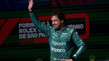 Fernando Alonso subió al podio en el tercer lugar del circuito de Interlagos.