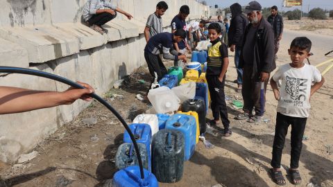 Escasez de agua potable en Gaza dispara enfermedades y se convierten en una seria amenaza