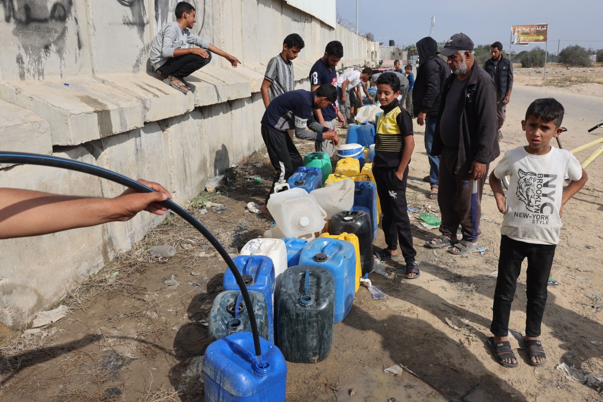 Escasez de agua potable en Gaza dispara enfermedades y se convierten en ...