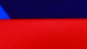 El gobernador de Florida, Ron DeSantis, propone endurecer la política migratoria.