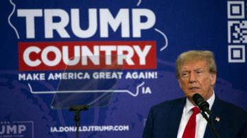 Donald Trump realizó un mitin de campaña el 18 de noviembre de 2023 en Fort Dodge, Iowa.