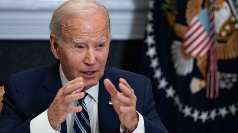 Biden alaba el "compromiso" de Netanyahu en la liberación de rehenes y tregua en Gaza