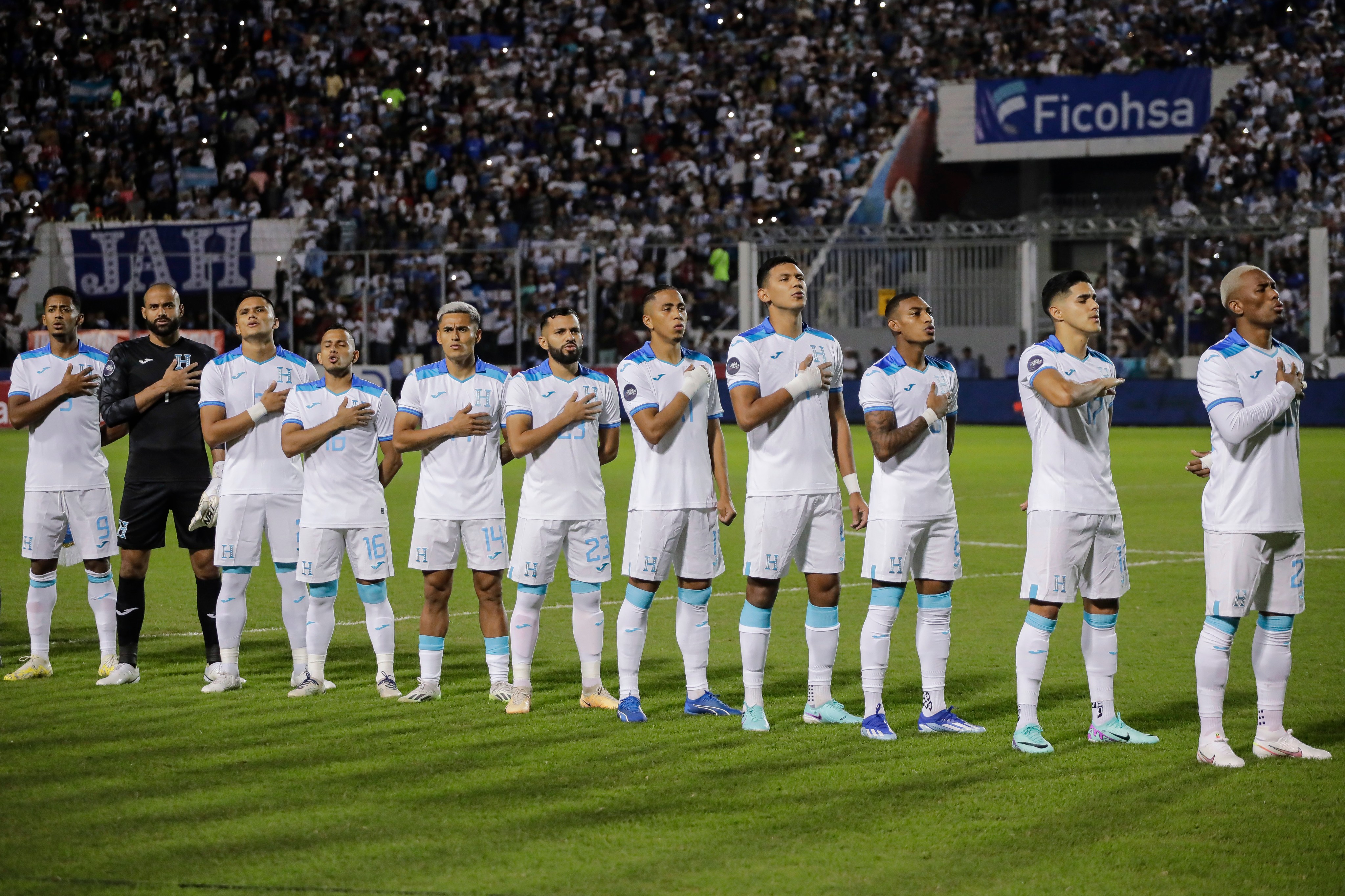 La prensa uruguaya aprueba a una selección con clase y a la que le sobró  fútbol