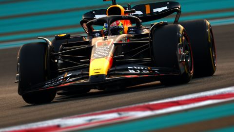 El mexicano Sergio "Checo" Pérez hizo el quinto mejor tiempo este viernes en los segundos entrenamientos libres previo al Gran Premio de Abu Dhabi.