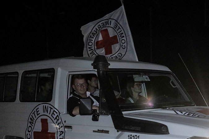 Hamás libera a otros 11 rehenes israelíes tras el anuncio de la extensión de la tregua por dos días más