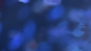 Anahí, visiblemente afectada, compartió con el público que, a pesar de los dolores y fiebre previos, no era un caso de Covid-19.