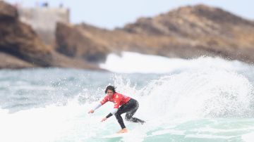 Israel Barona en los World Surfing Games de 2017.