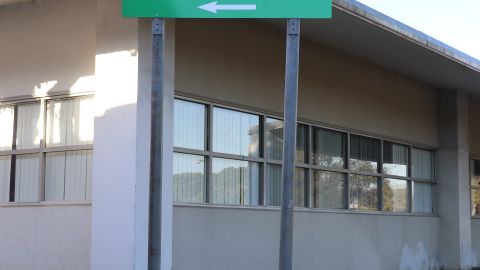 Entrada a las oficinas del Centro de Detención Juvenil Los Padrinos por la calle Quill Drive, en la ciudad de Downey.