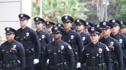 Investigan caso de racismo dentro de LAPD.