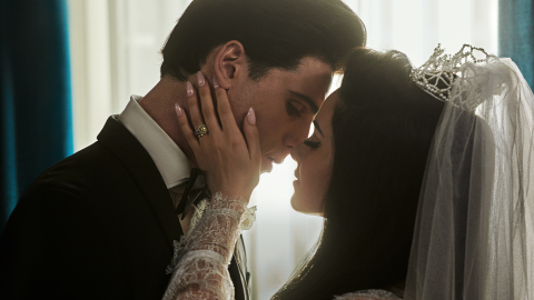 "Priscilla" relata la relación entre Elvis Presley y su esposa desde el punto de vista de ella.