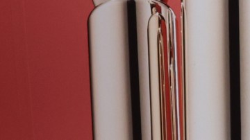 Rare Beauty en su cuenta oficial manifiesta su consternación ante las imágenes y reportes provenientes de Oriente Medio.