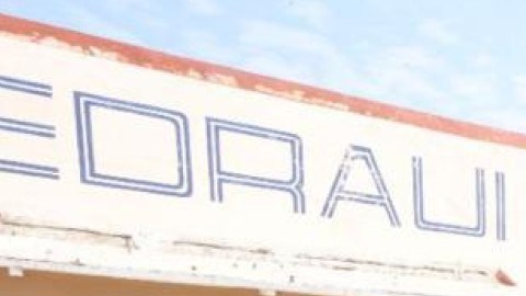 Largas filas y caos se viven en Acapulco por reapertura de supermercados tras paso de huracán Otis