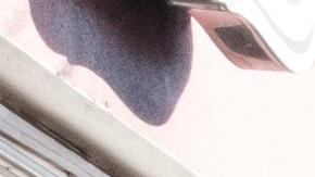 El autobús 207 se detiene para recoger pasajeros en la avenida Western en Los Ángeles, California, el 8 de noviembre de 2023.