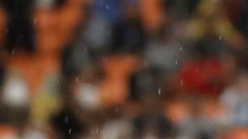 El portero Jeremías Florentín cantando el himno junto a sus compañeros de la Selección Argentina sub 17.