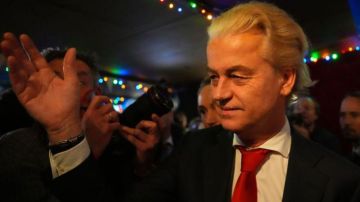 Geert Wilders (de 60 años) logró una victoria contundente causando conmoción en Europa.