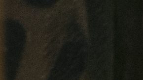 Joel Kinnaman en Silent Night.