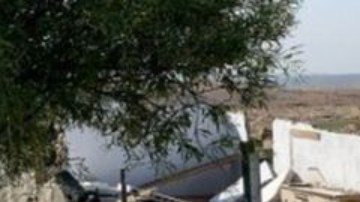 La mayoría de las casas y la escuela en Jirbet Zanuta, un pequeña aldea palestina, fueron destruidas por un buldócer.